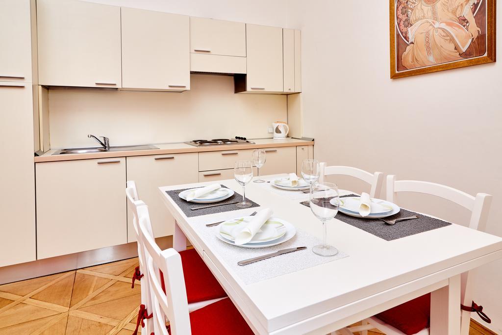 Aparthotel Three Golden Crowns Apartments Prag